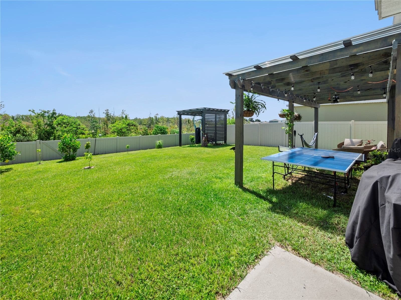 270 MEADOWBROOK