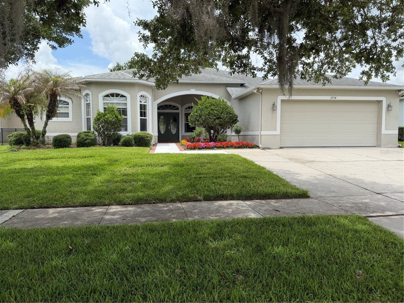 2734 WINDSORGATE