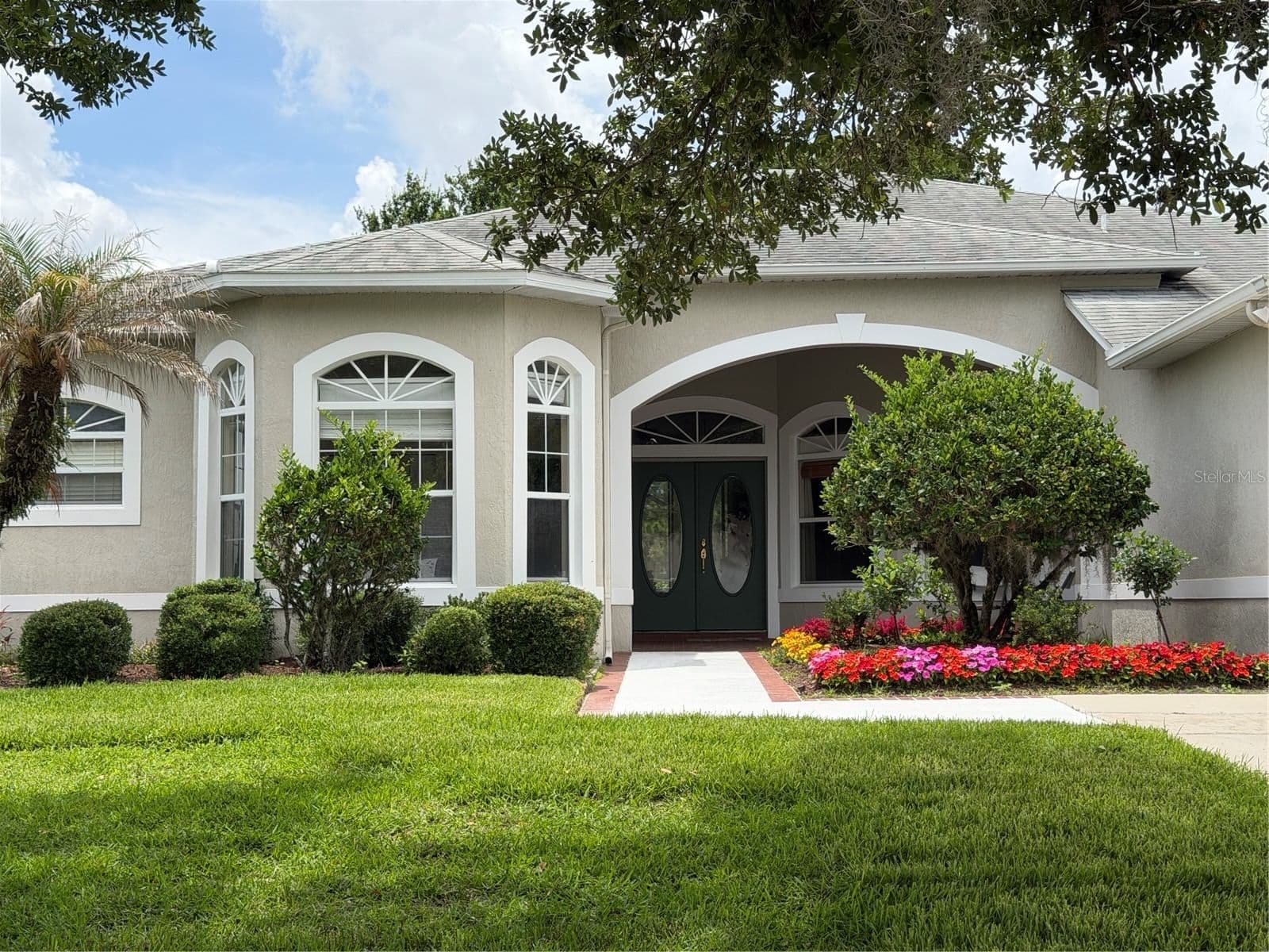 2734 WINDSORGATE