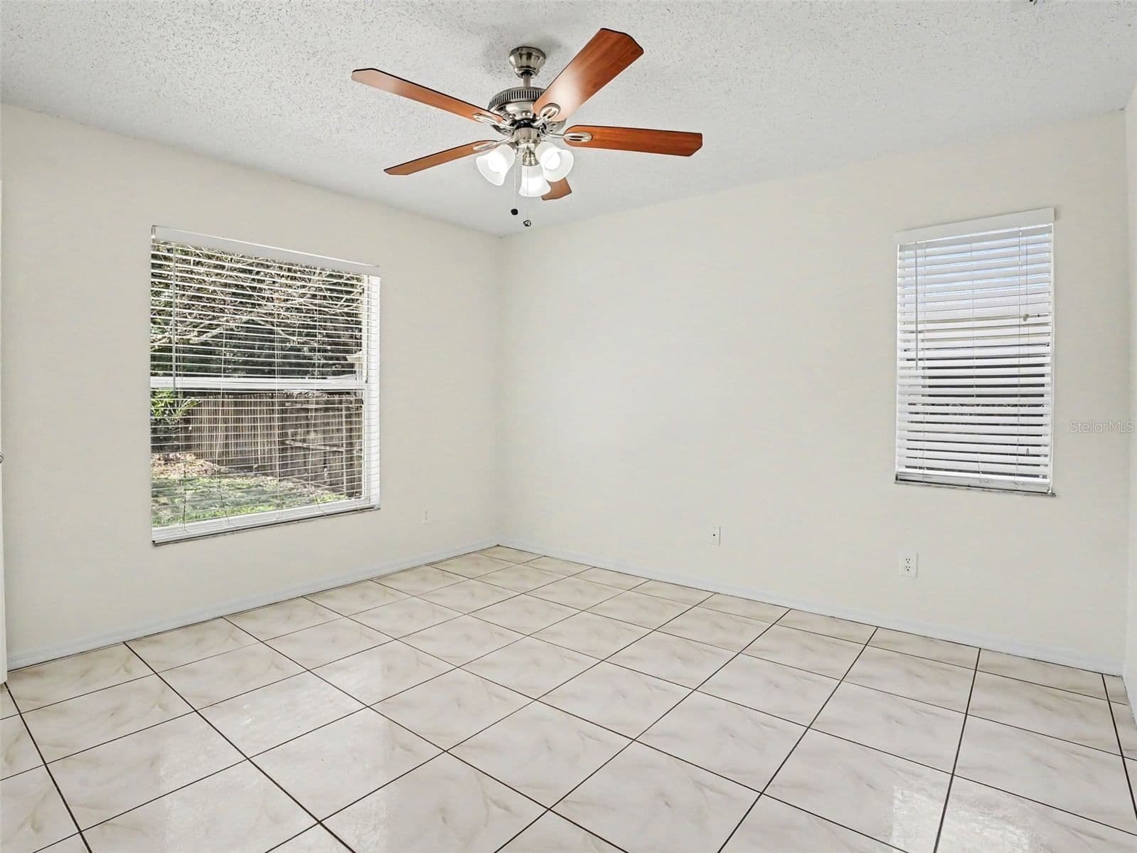 Photo 5 of 9910 DEAN OAKS