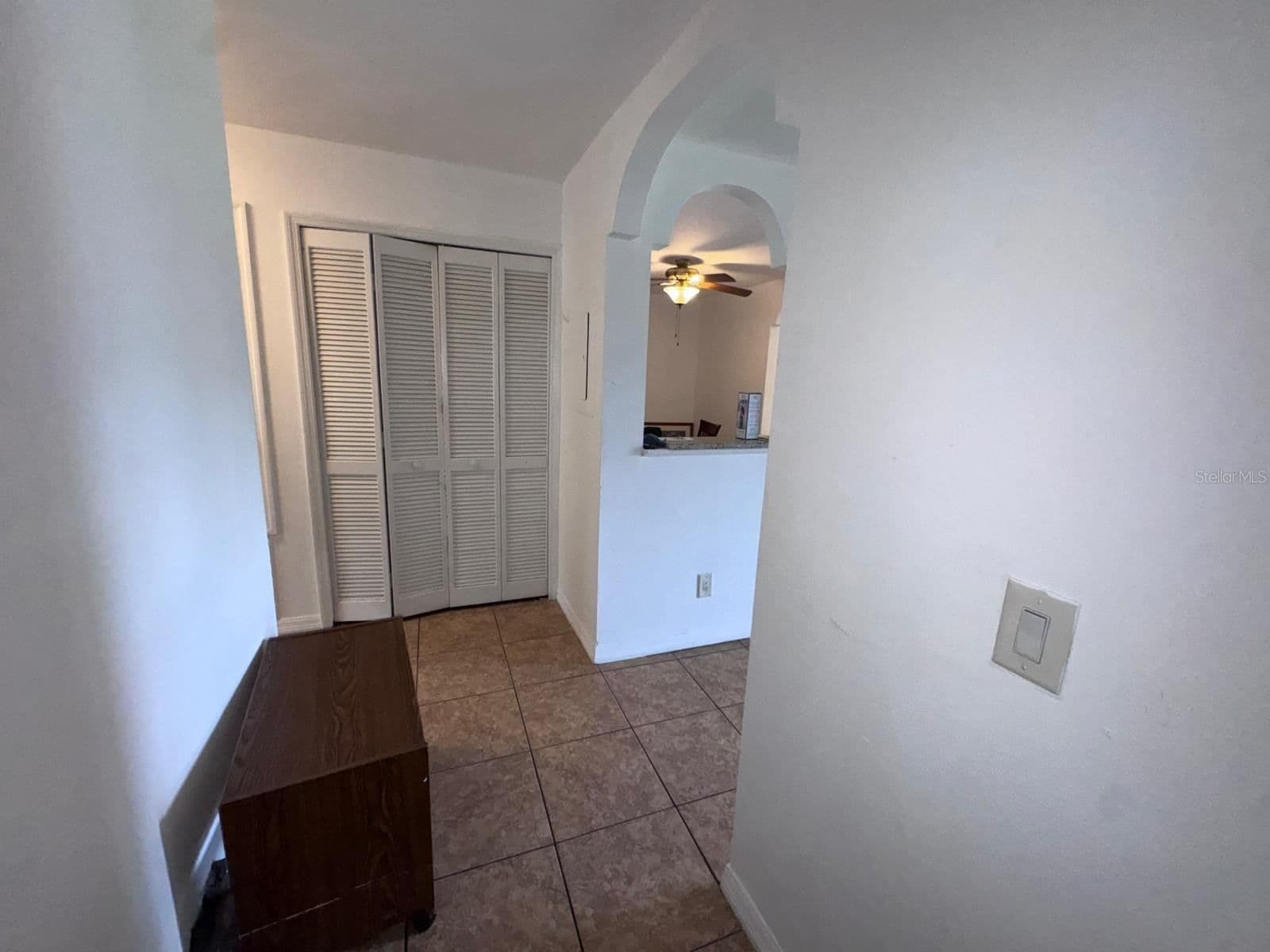 Photo 4 of 4252 PERSHING POINTE