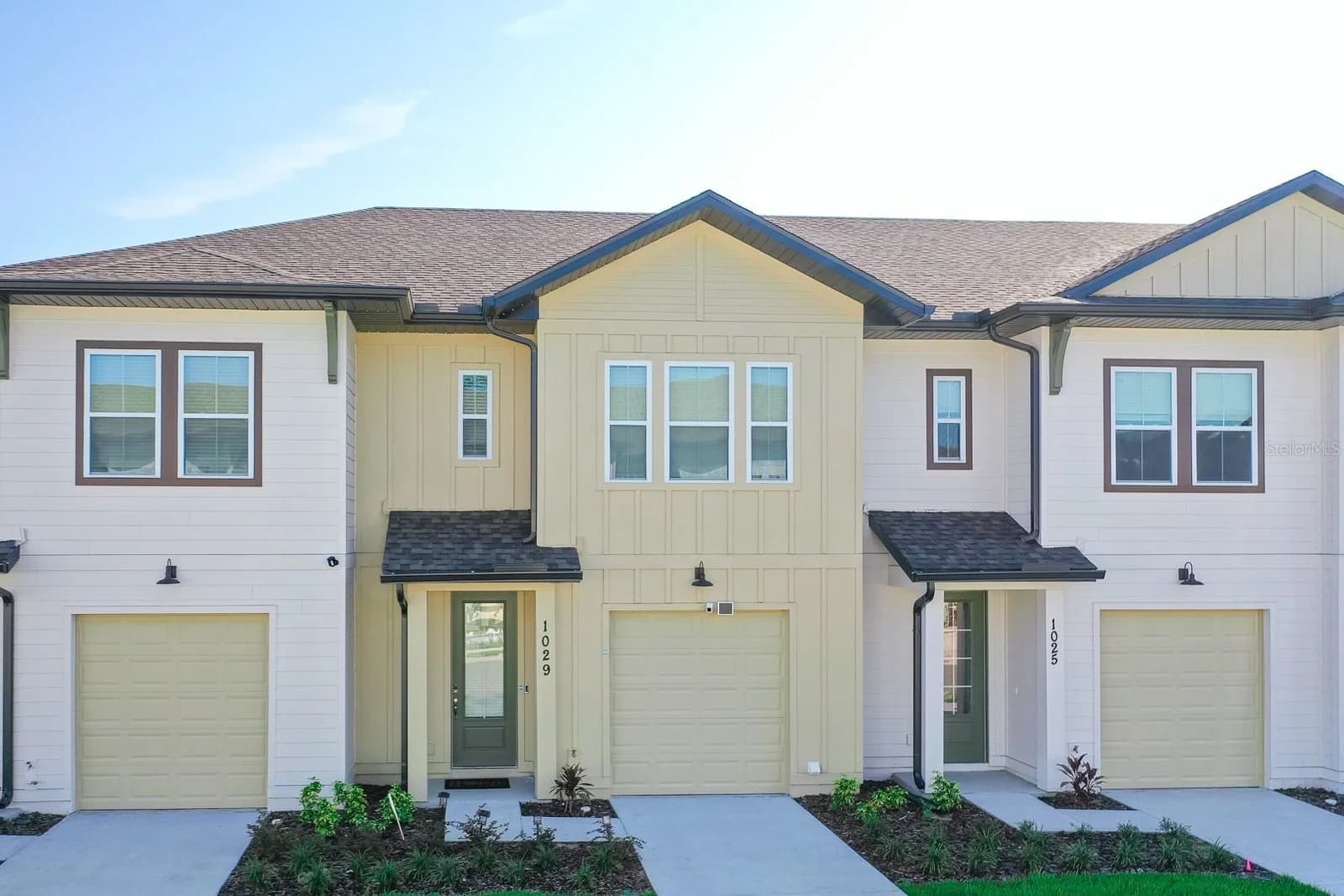 1029 PLANTATION Lane