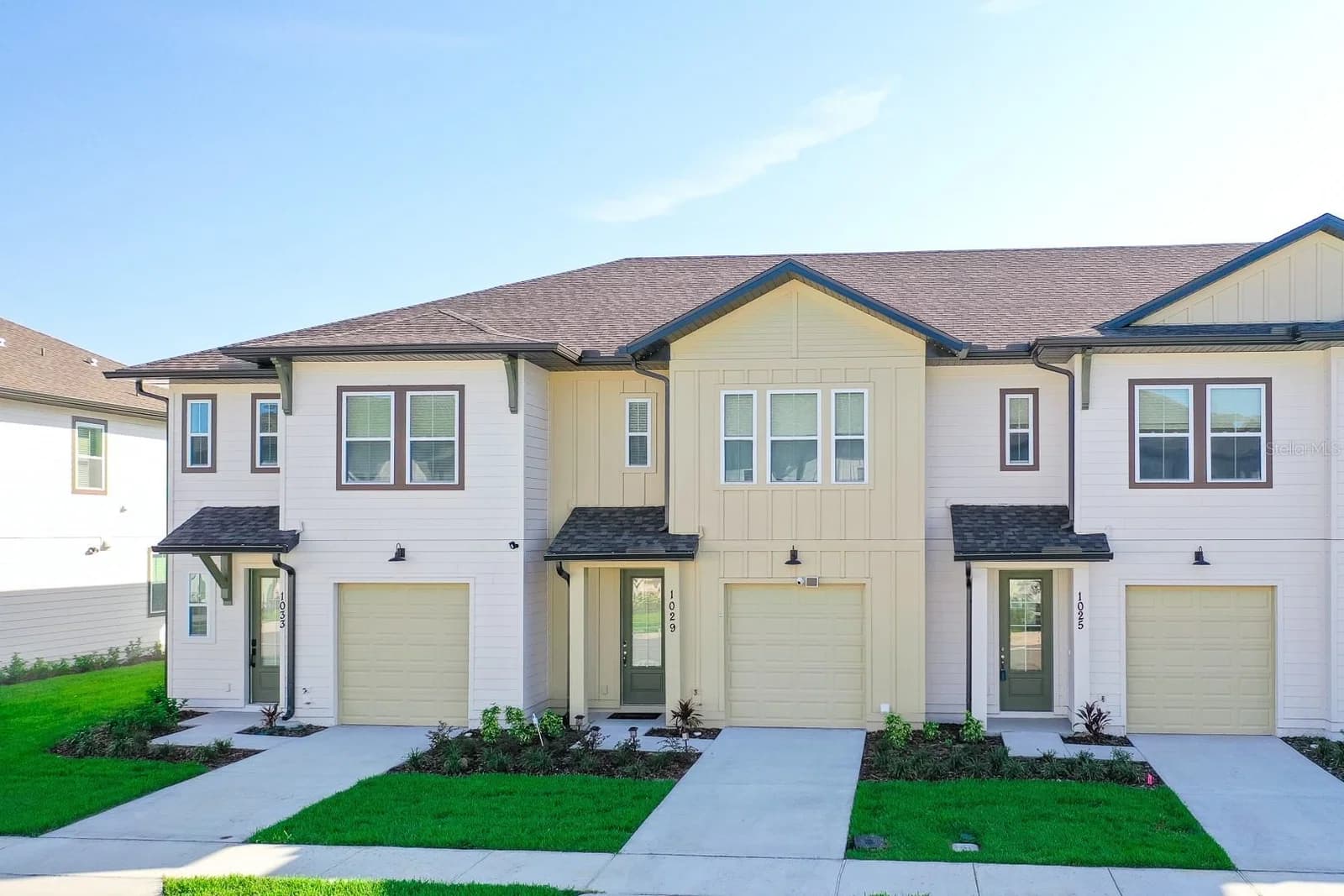 1029 PLANTATION Lane