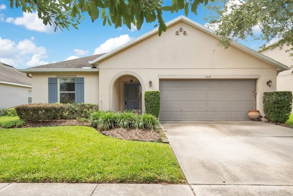 2319 PLANTATION OAK