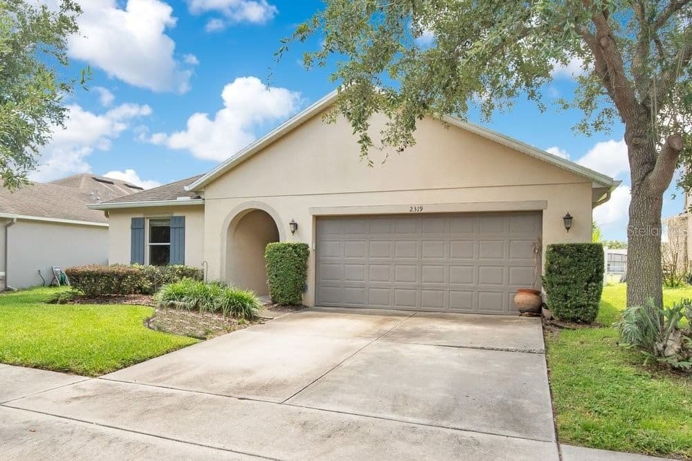 2319 PLANTATION OAK
