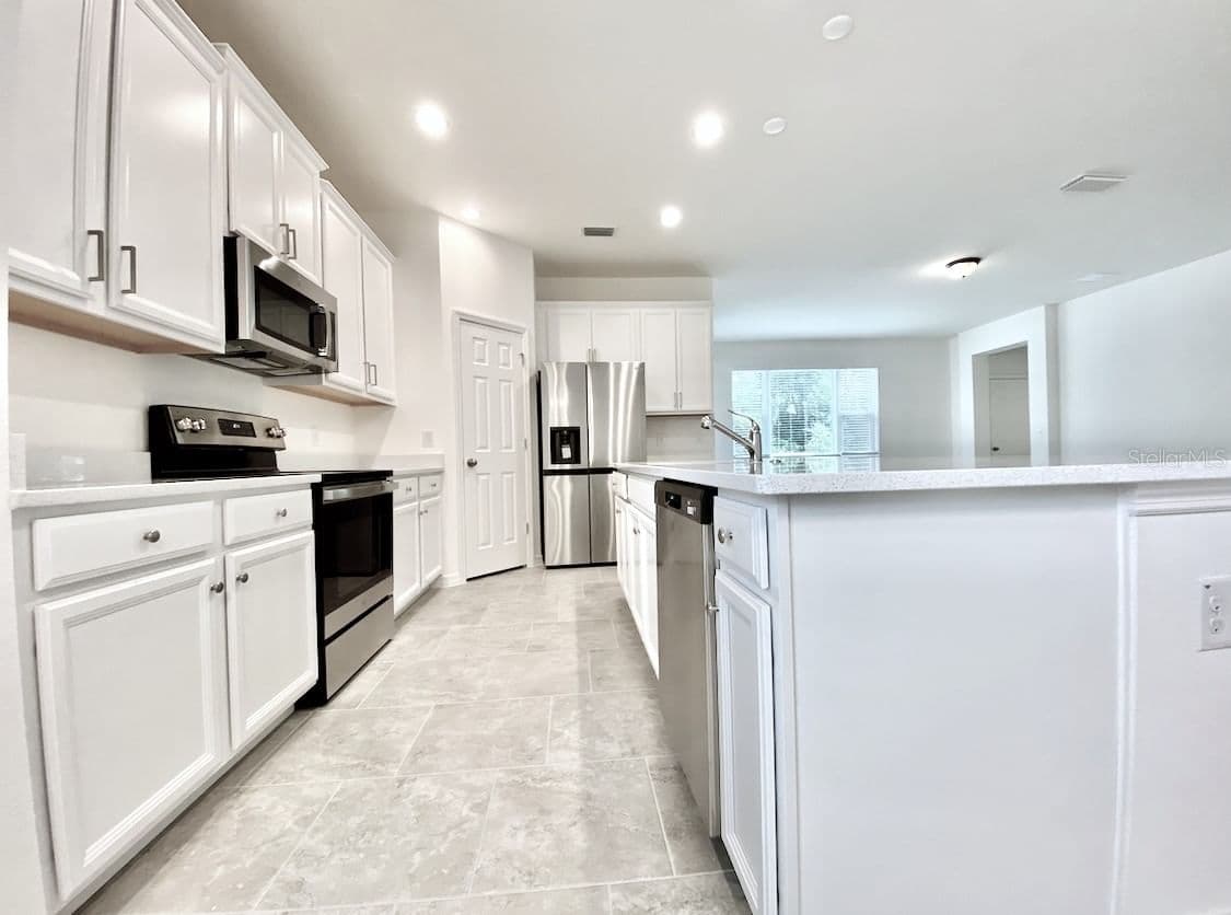 Photo 5 of 924 AVENAL