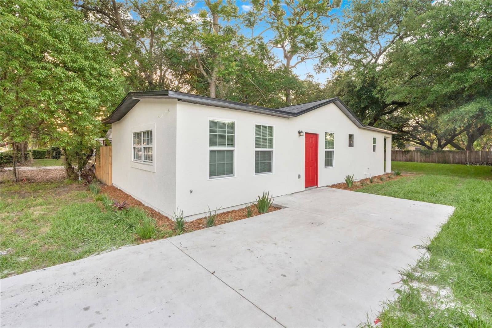 1701 BAY