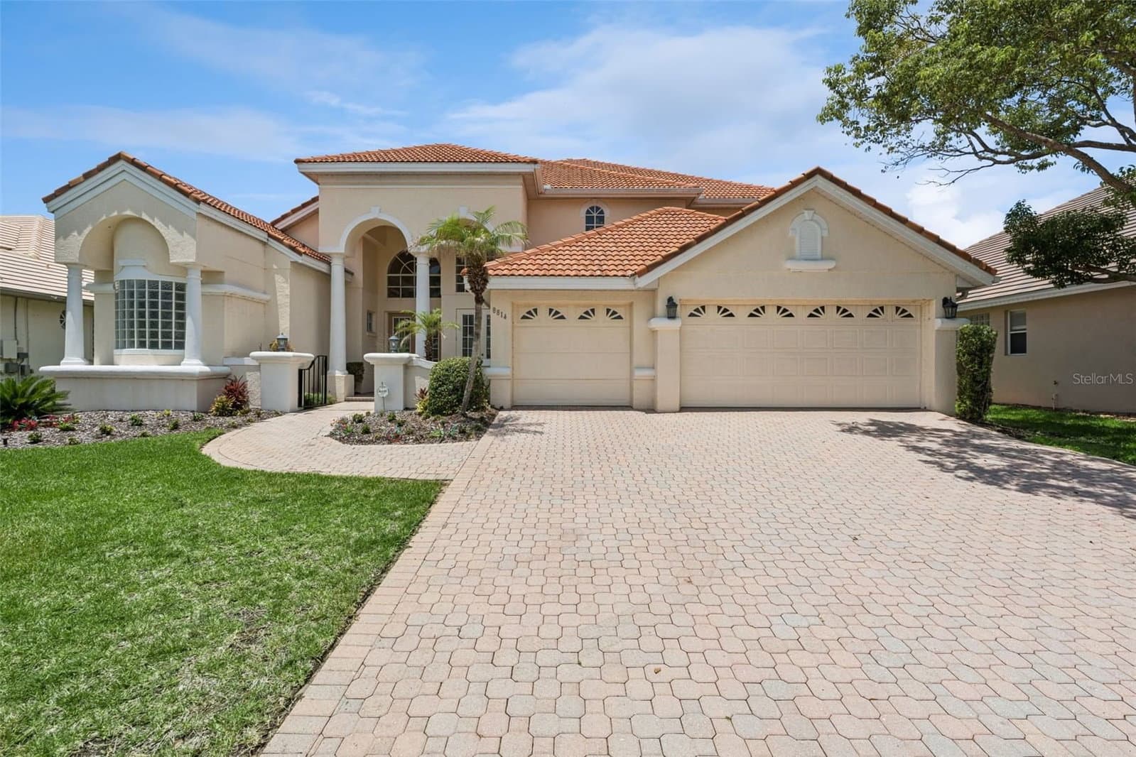 8814 PHILLIPS BAY