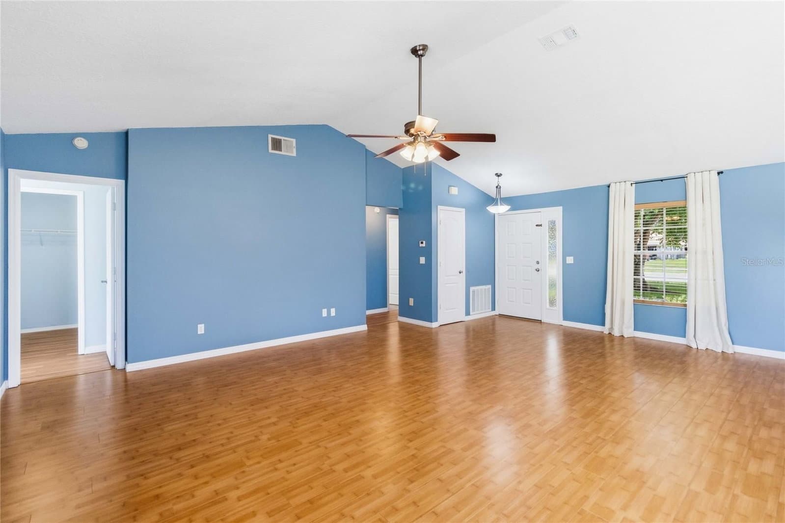 Photo 5 of 20446 MACON