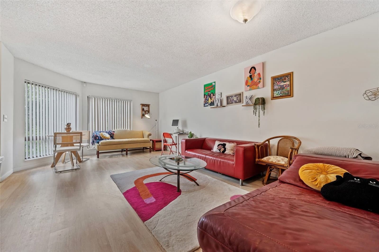 Photo 4 of 4312 LAKEWAY