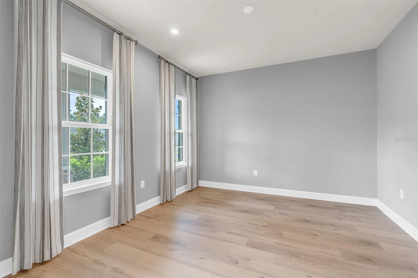 Photo 5 of 3009 ROBLES Road