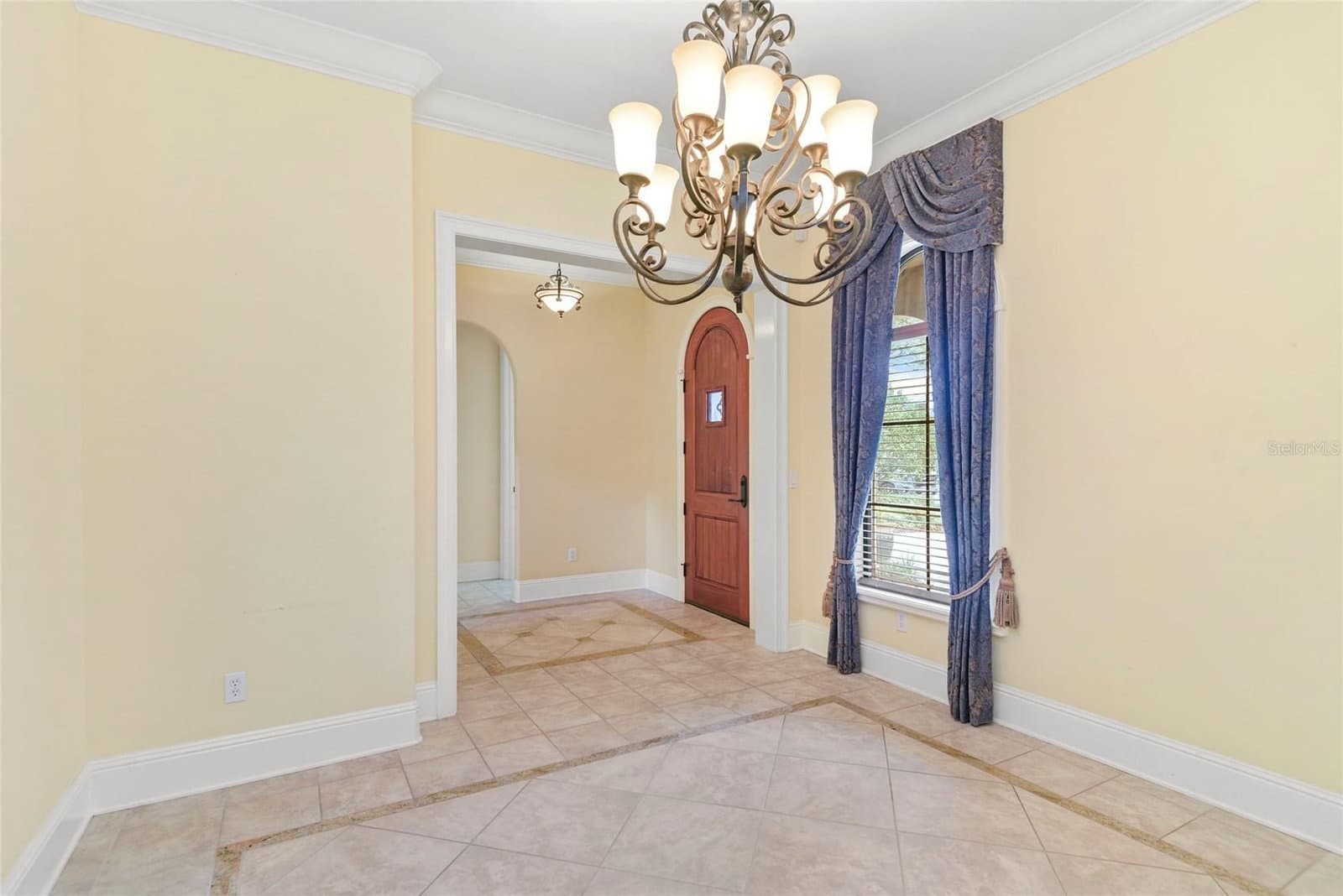 1421 CHAPMAN