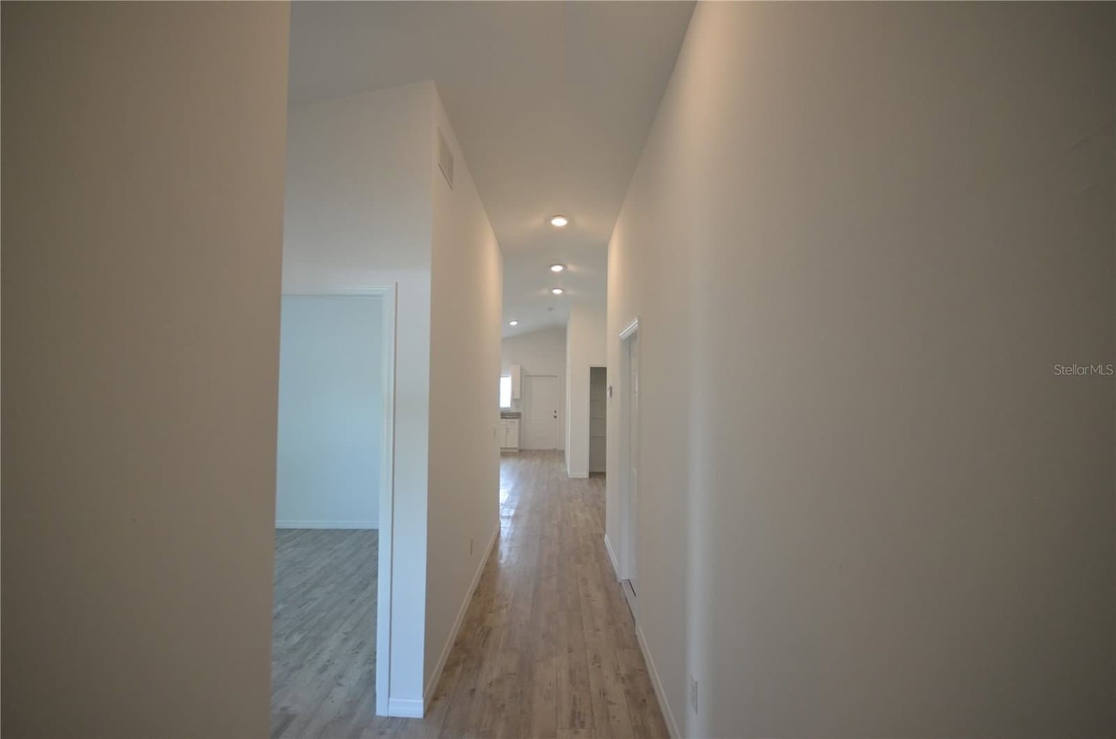 2225 CARVER