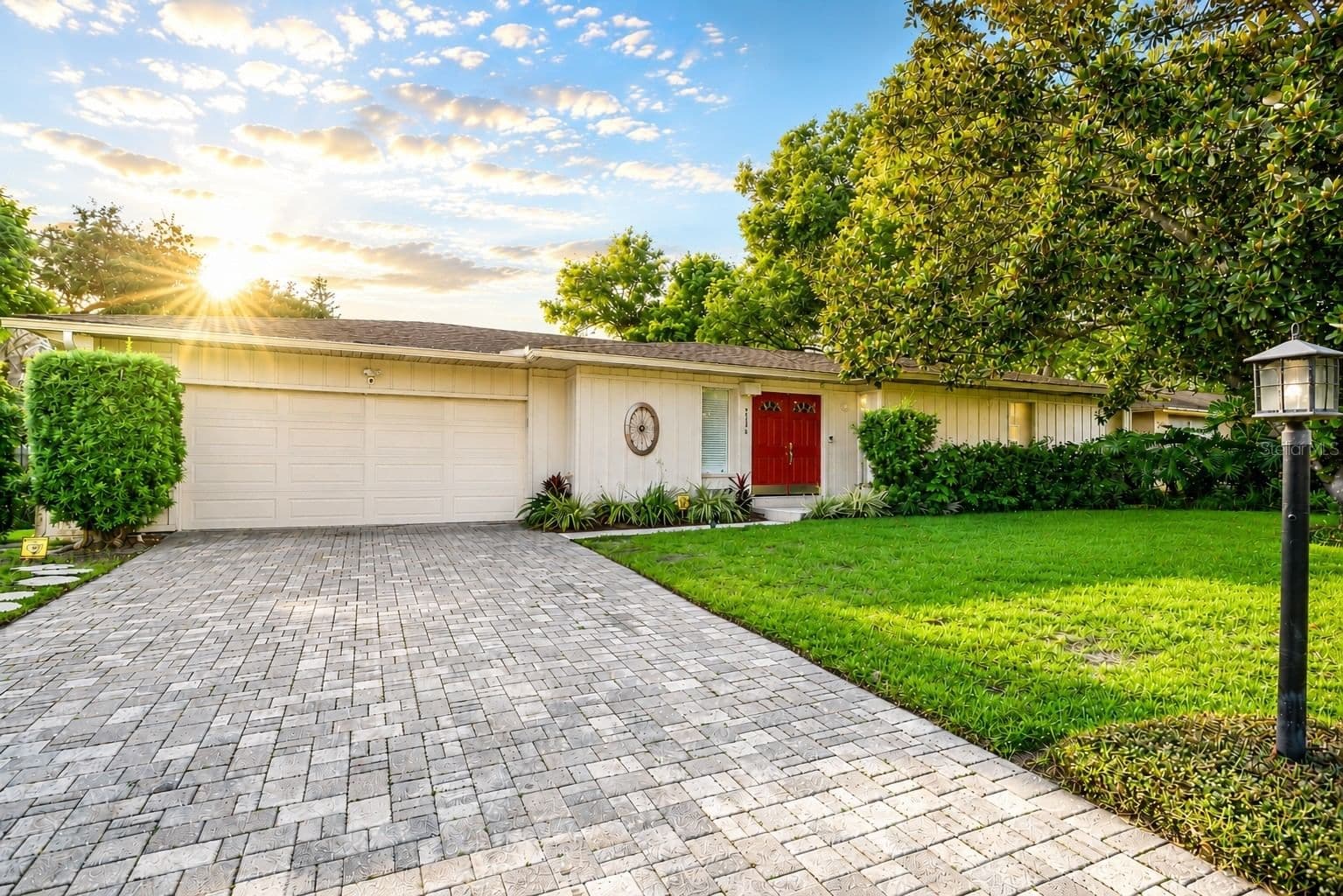 3736 LAKE MARGARET