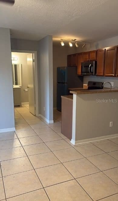 Photo 4 of 6004 WESTGATE