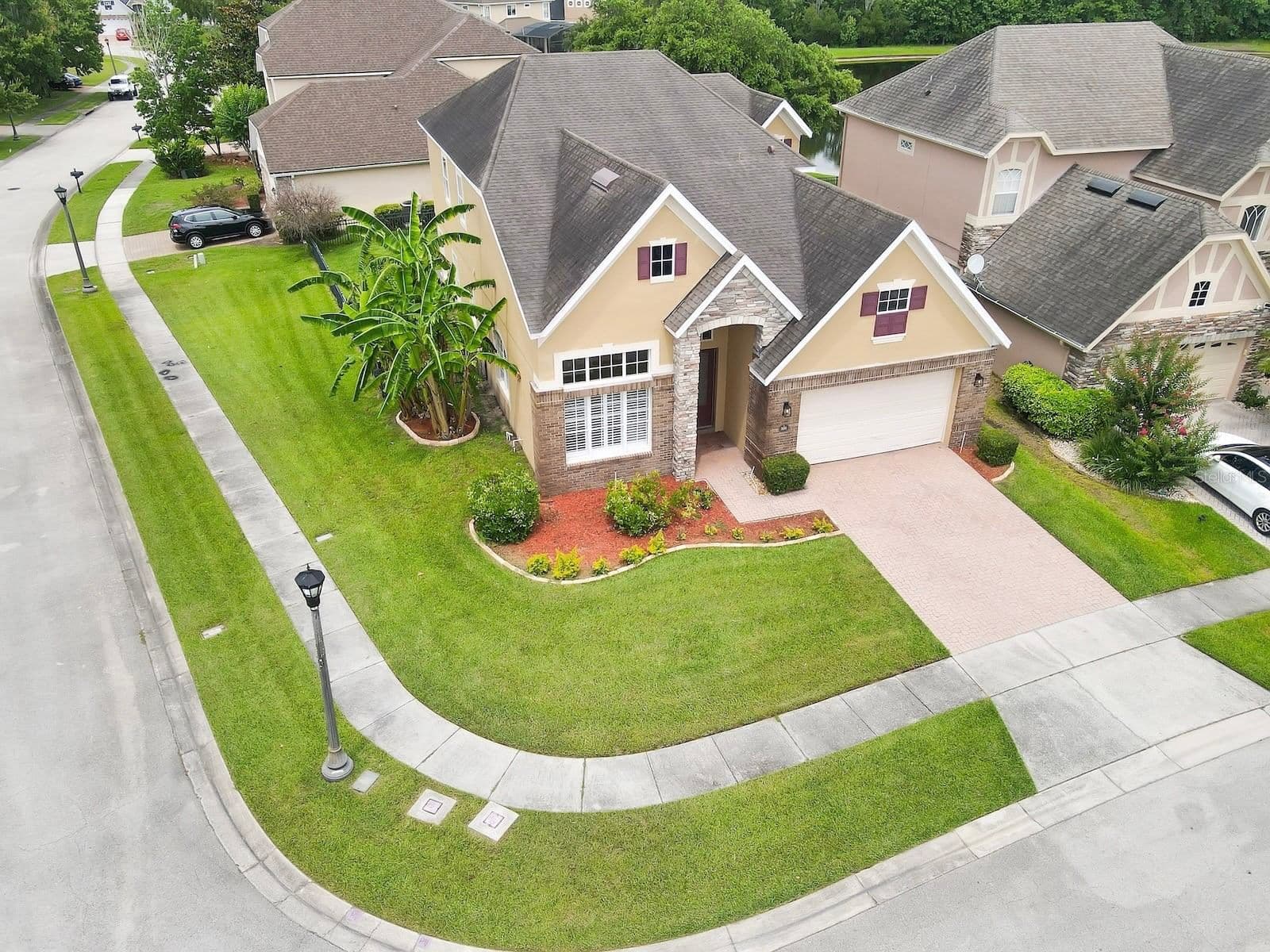 930 SPRING OAK