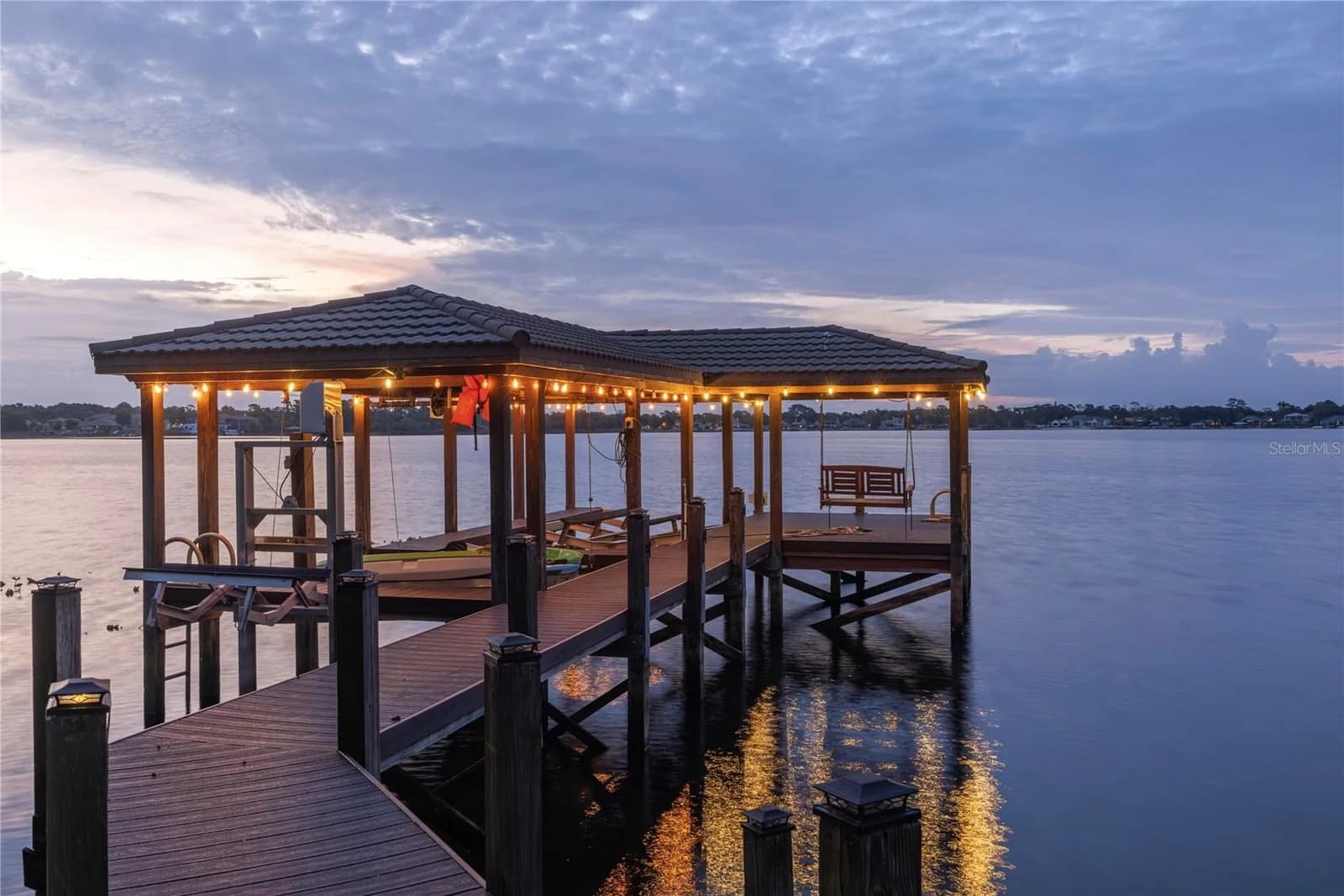 2201 COVE Court