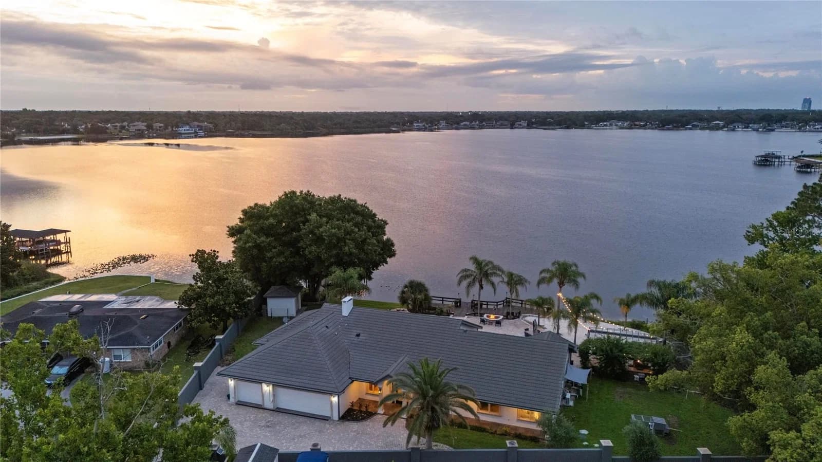 2201 COVE Court