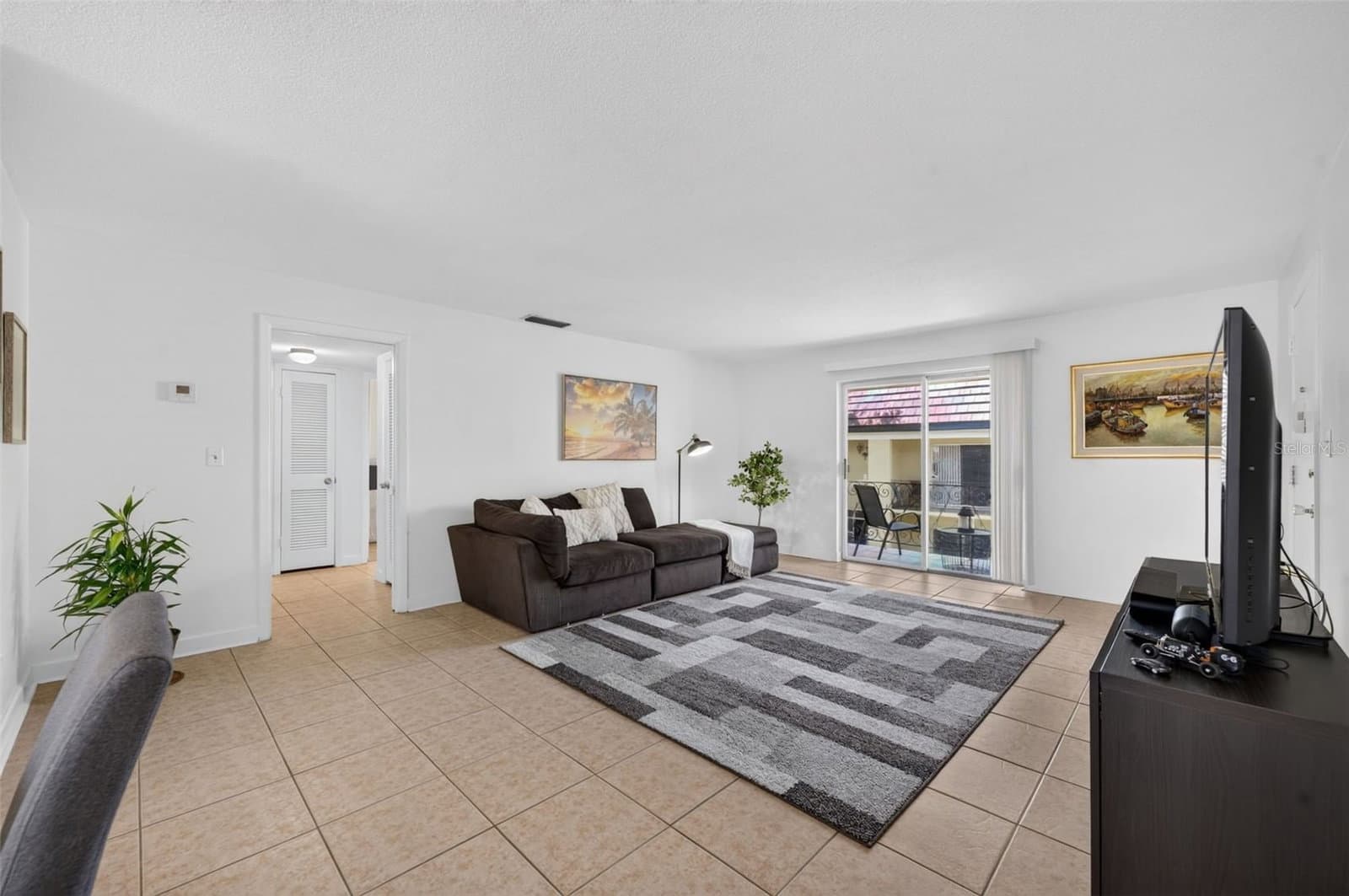 Photo 4 of 1500 GAY