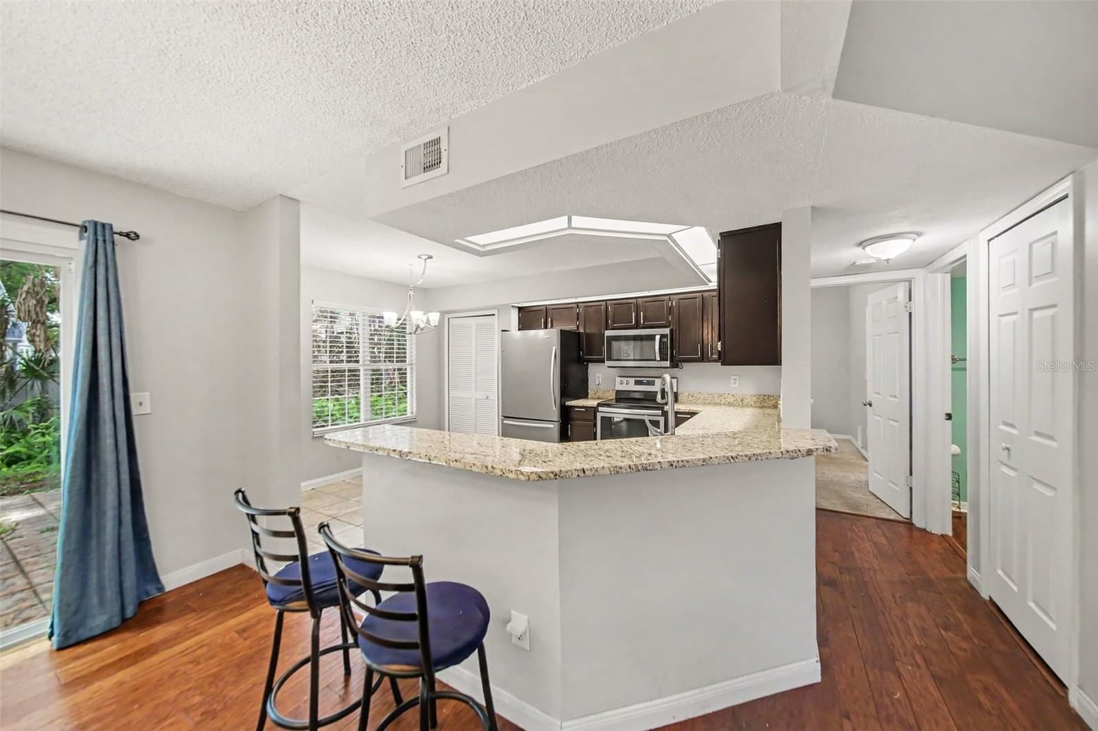 Photo 5 of 2758 WAYMEYER DR