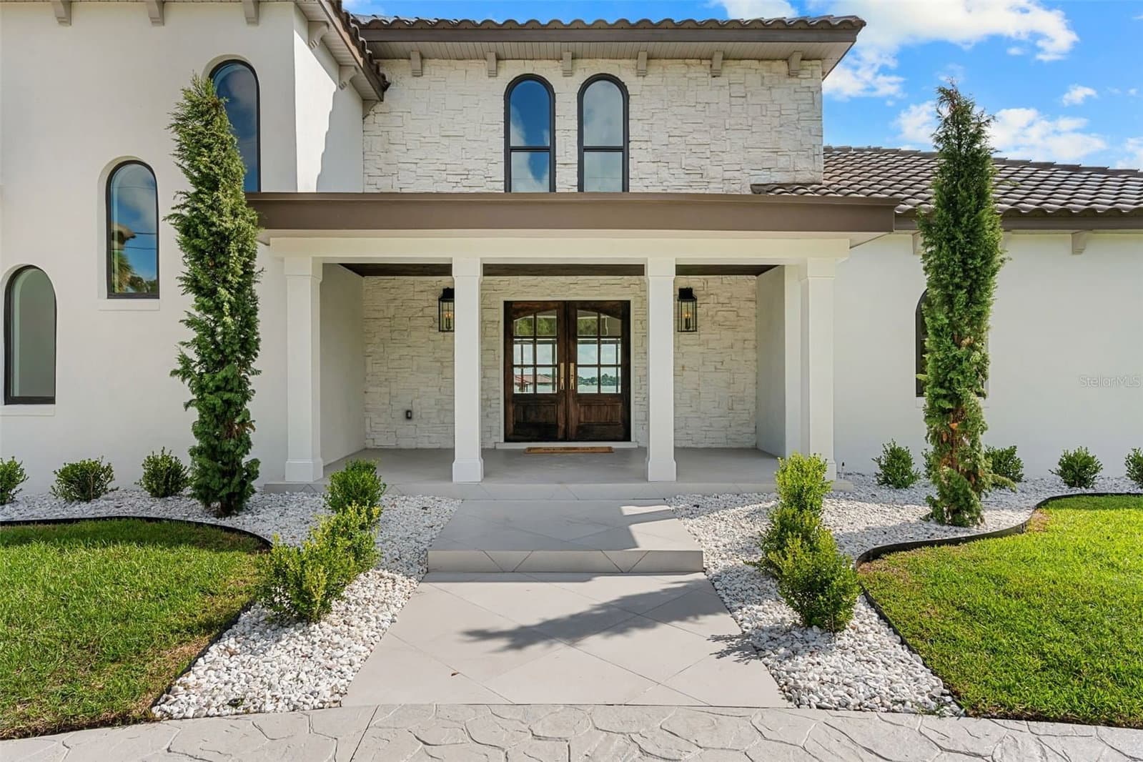 2501 TRENTWOOD