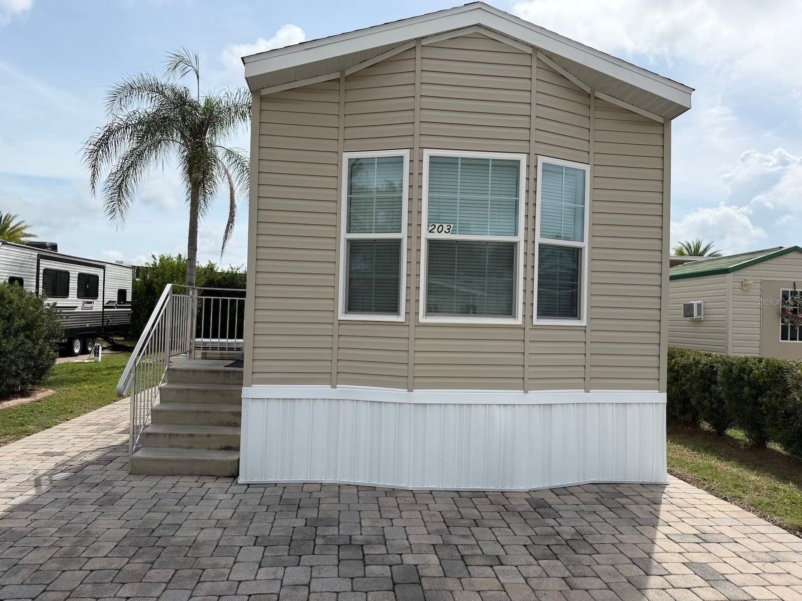 2414 LIMEWOOD