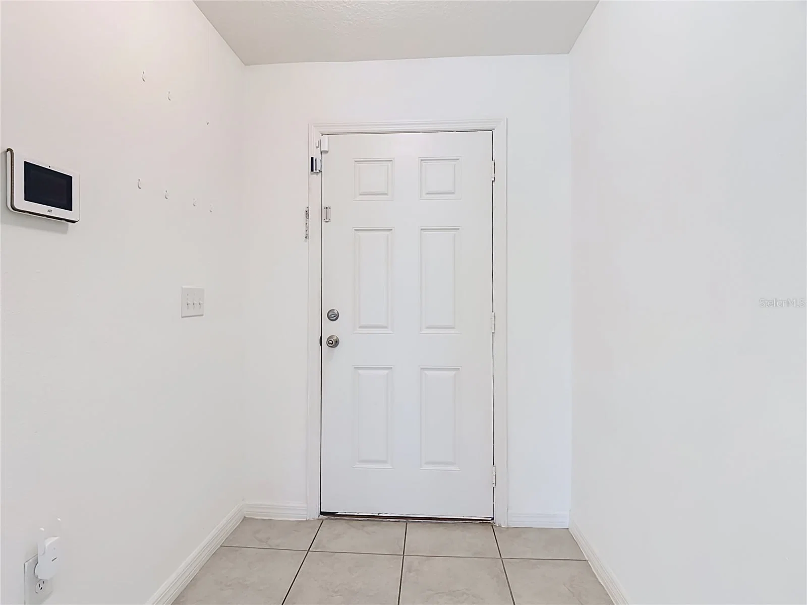 Photo 5 of 1045 AUGUSTUS Drive