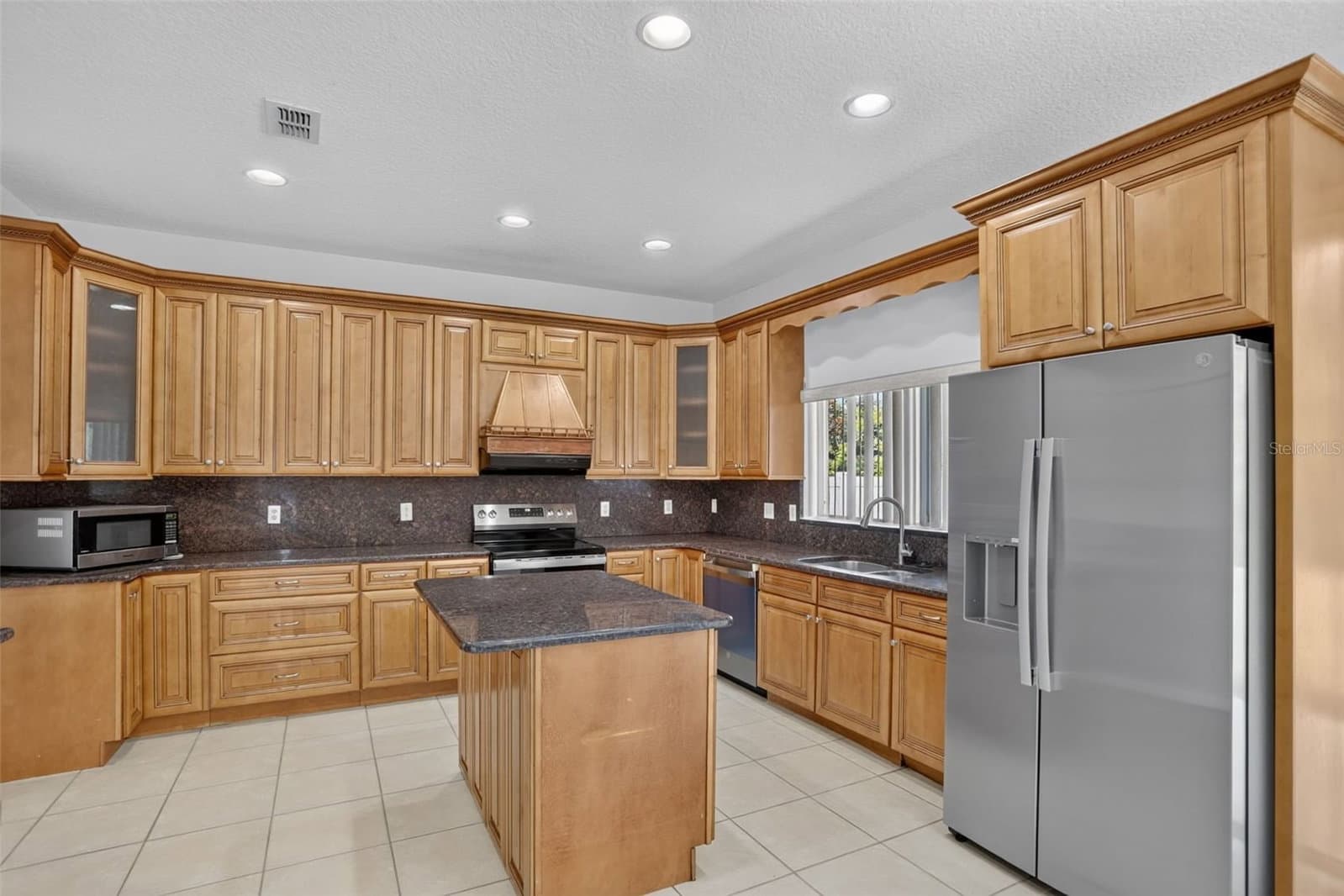 2521 BARWICK