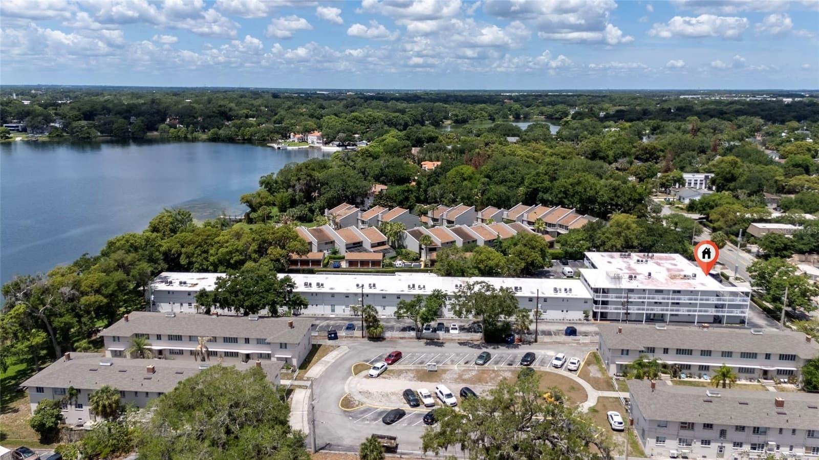 Photo 5 of 320 LAKEVIEW