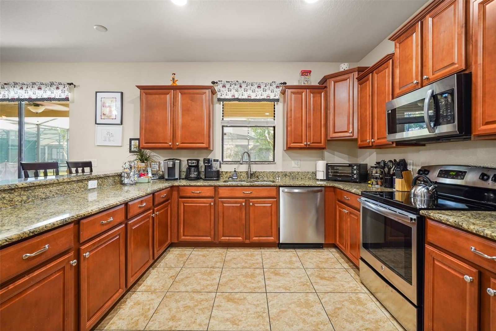 Photo 4 of 1461 MYRTLEWOOD