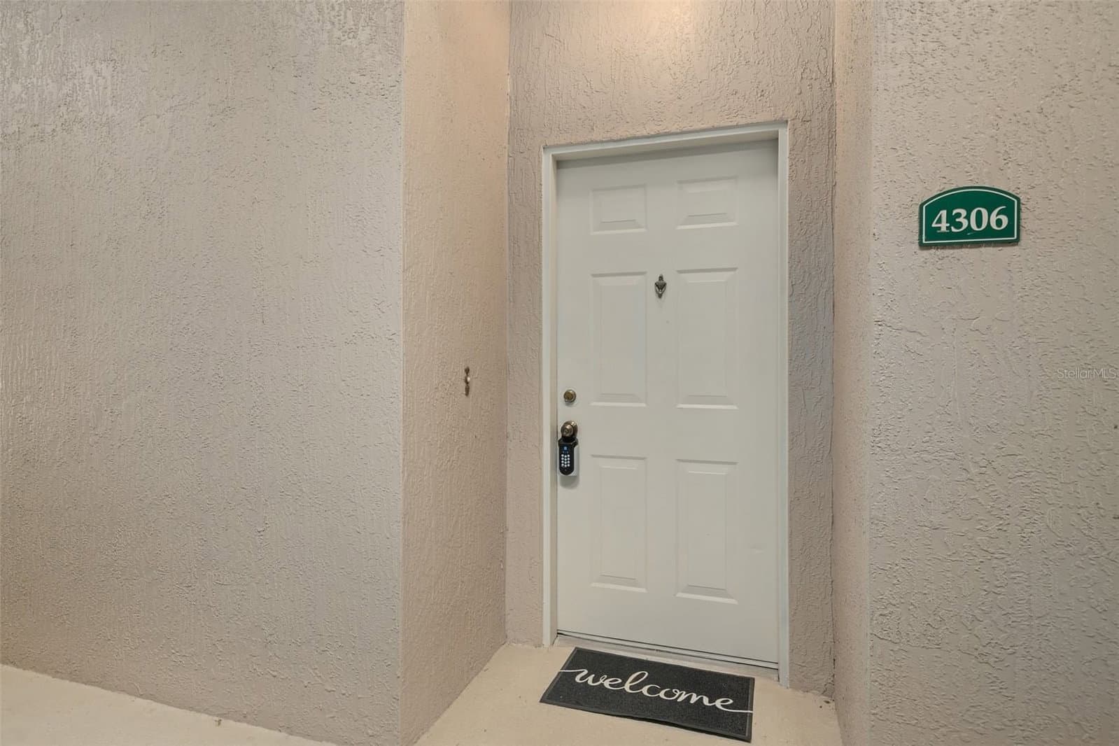 4833 CYPRESS WOODS