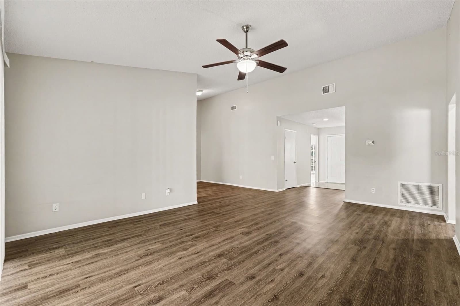 8304 NATCHEZ