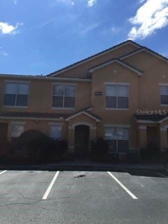 19914 VILLA CREEK