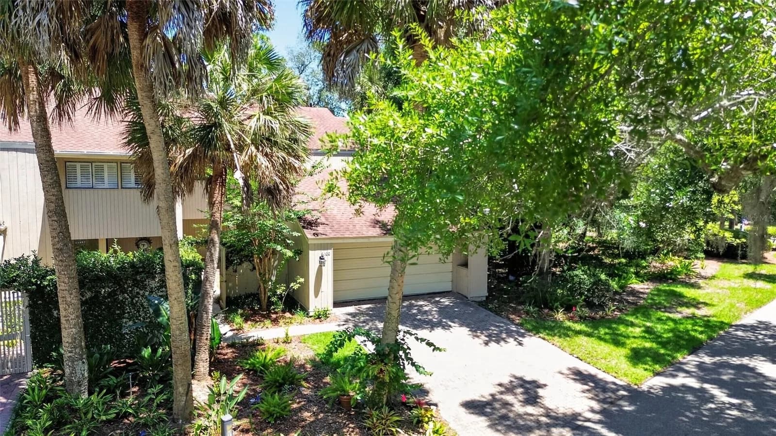 100 HIDDEN OAK Drive