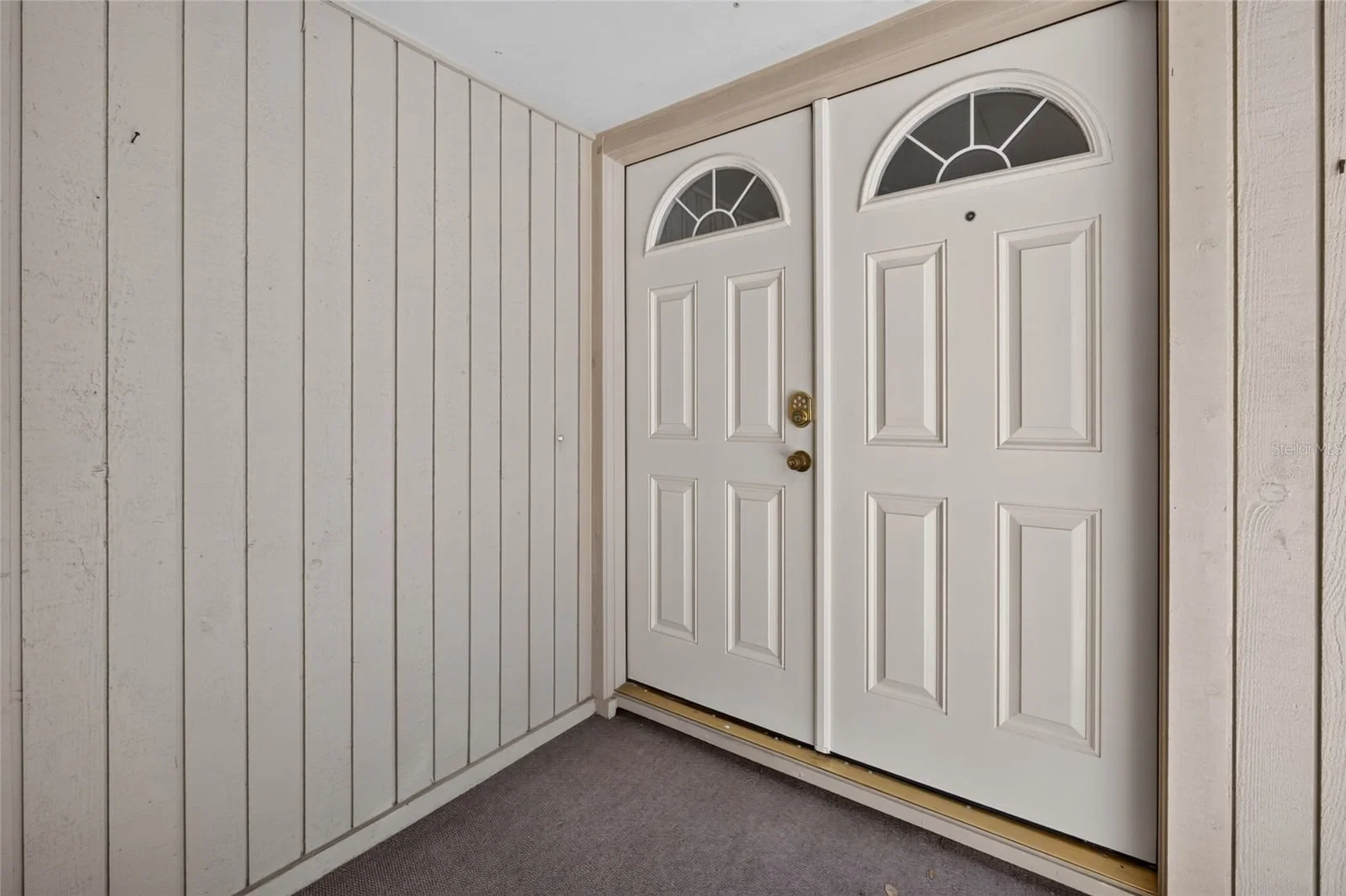 100 HIDDEN OAK Drive
