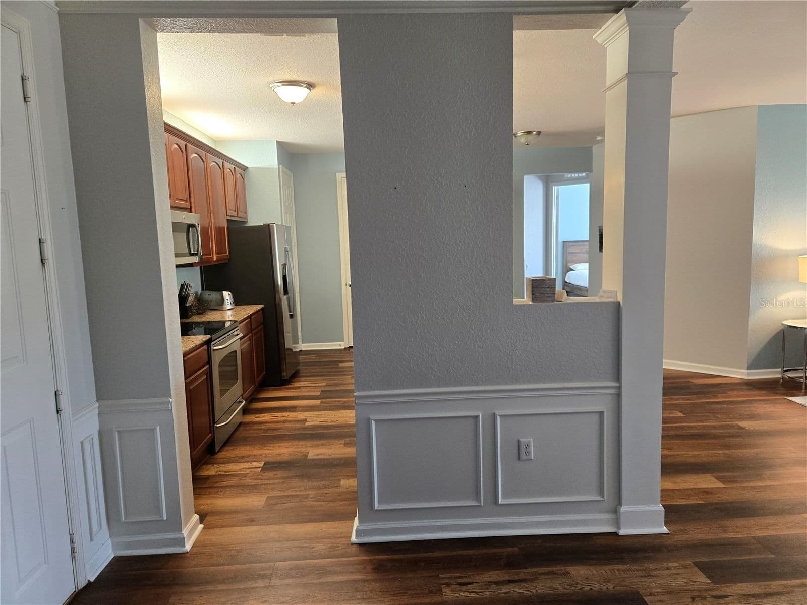 Photo 5 of 5049 SHOREWAY