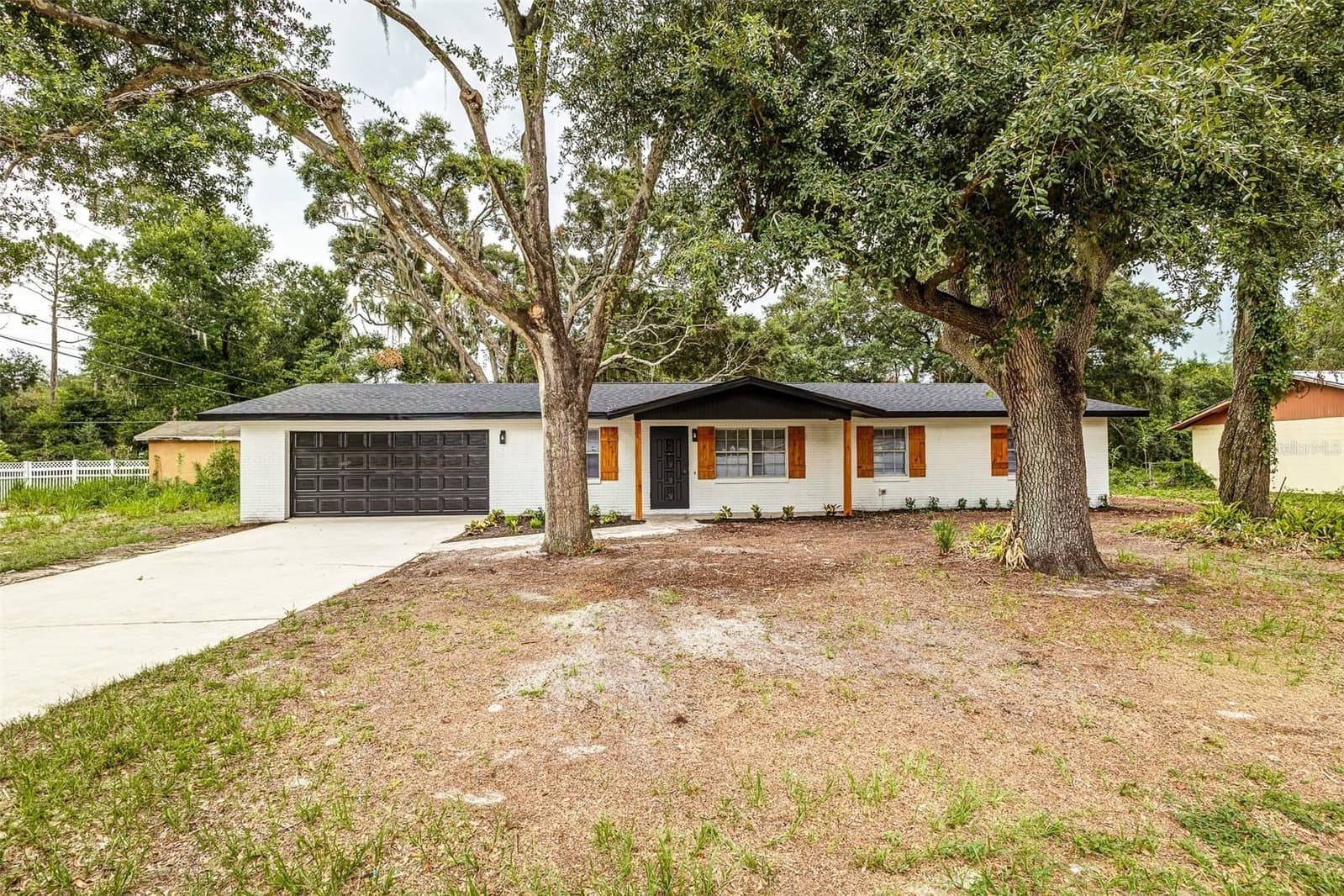 5421 LAKE LUTHER