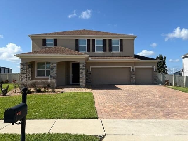 9819 ROYAL VISTA