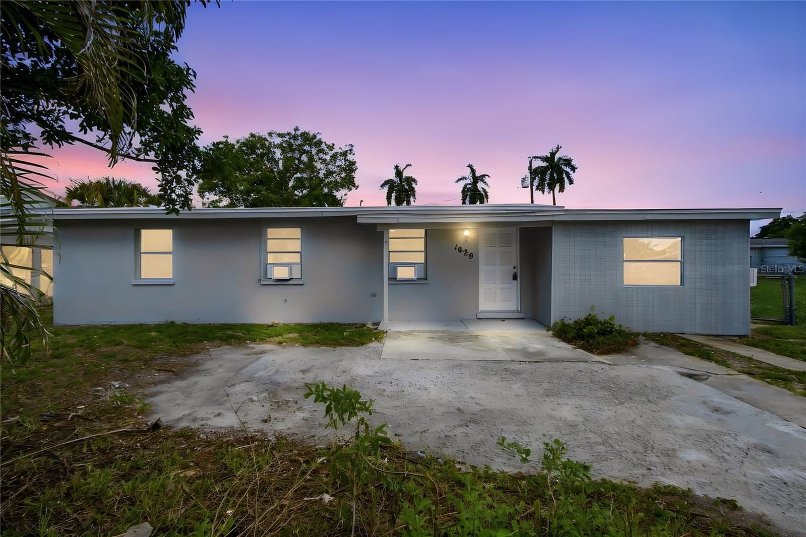 1629 PAWNEE, Fort Myers, FL