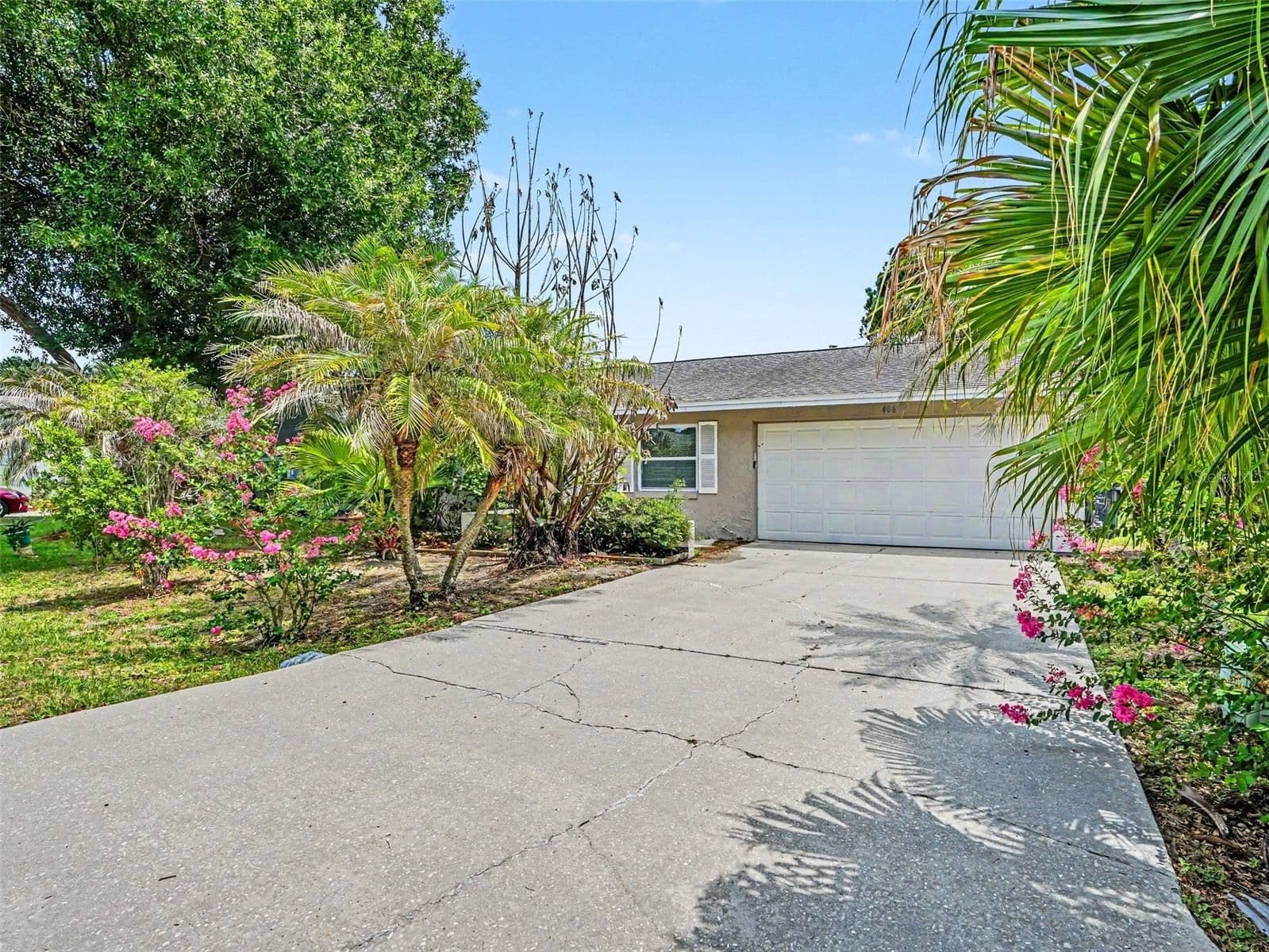 406 LAKE DAISY