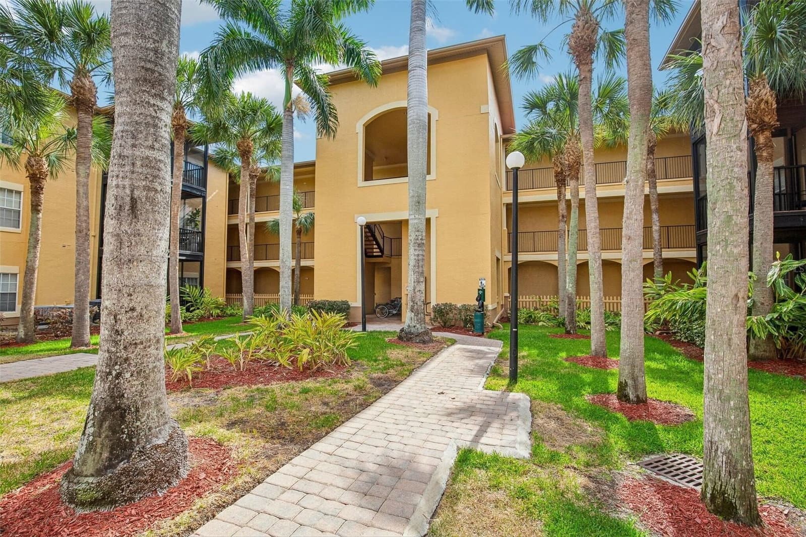 4333 BAYSIDE VILLAGE