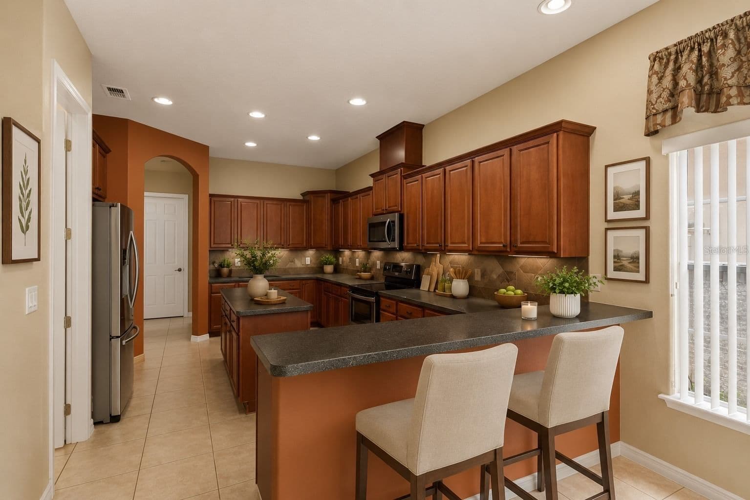 16407 BRISTOL LAKE