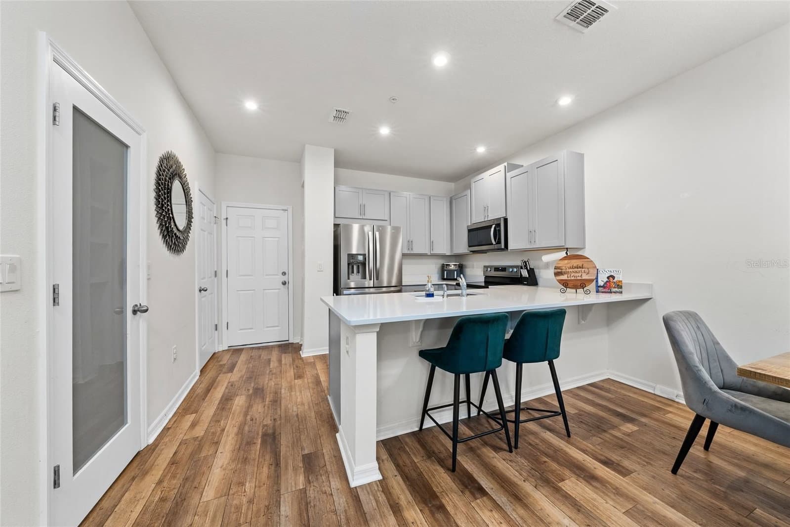 Photo 5 of 10239 HIGHLINE CREST