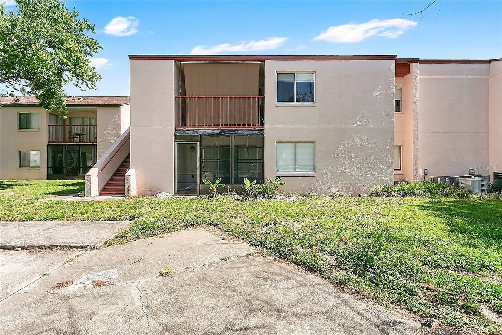 2504 CITRUS CLUB