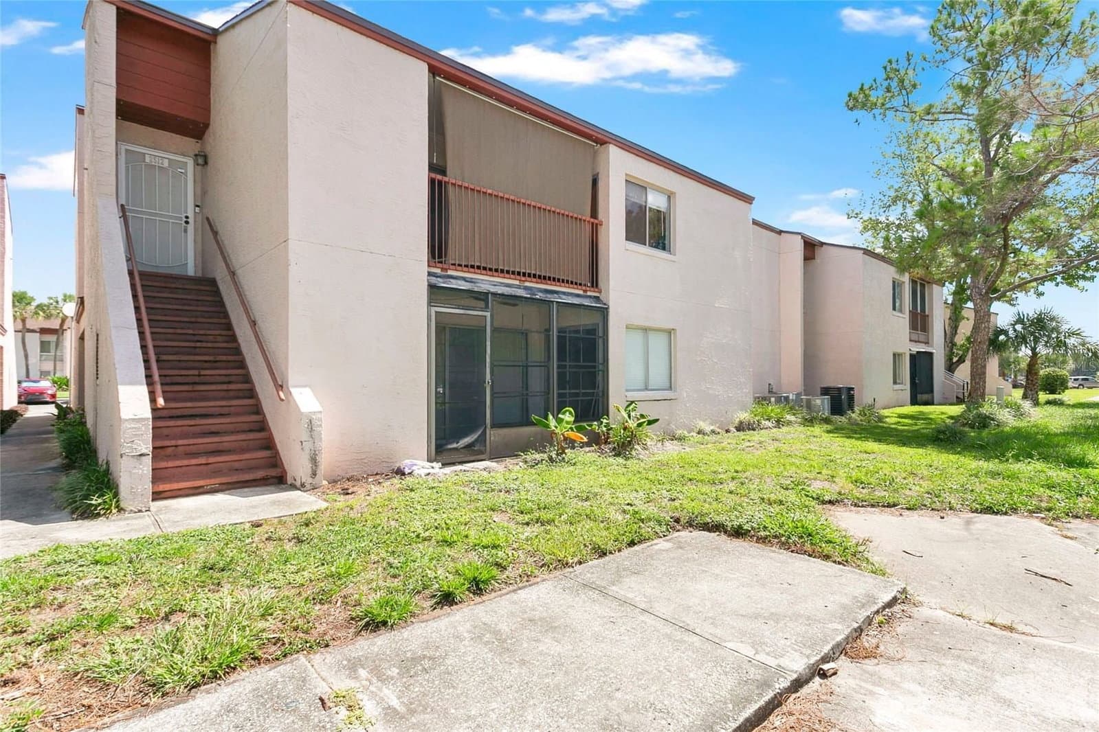 2504 CITRUS CLUB