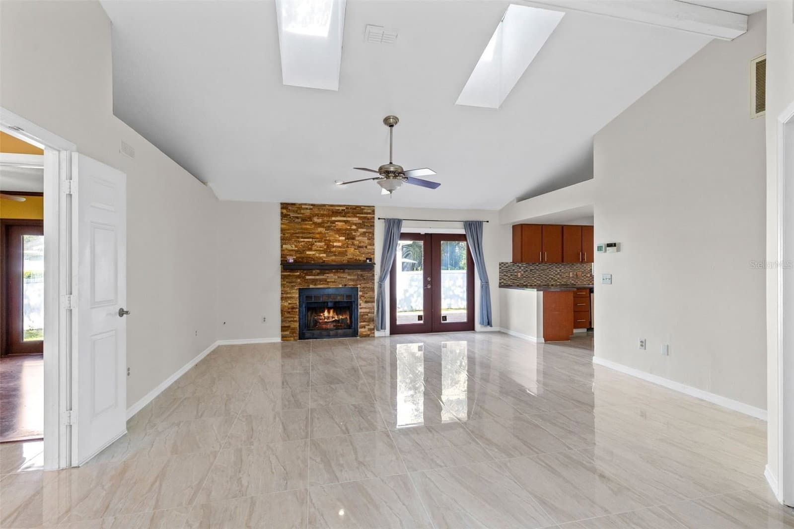 2780 PASEO