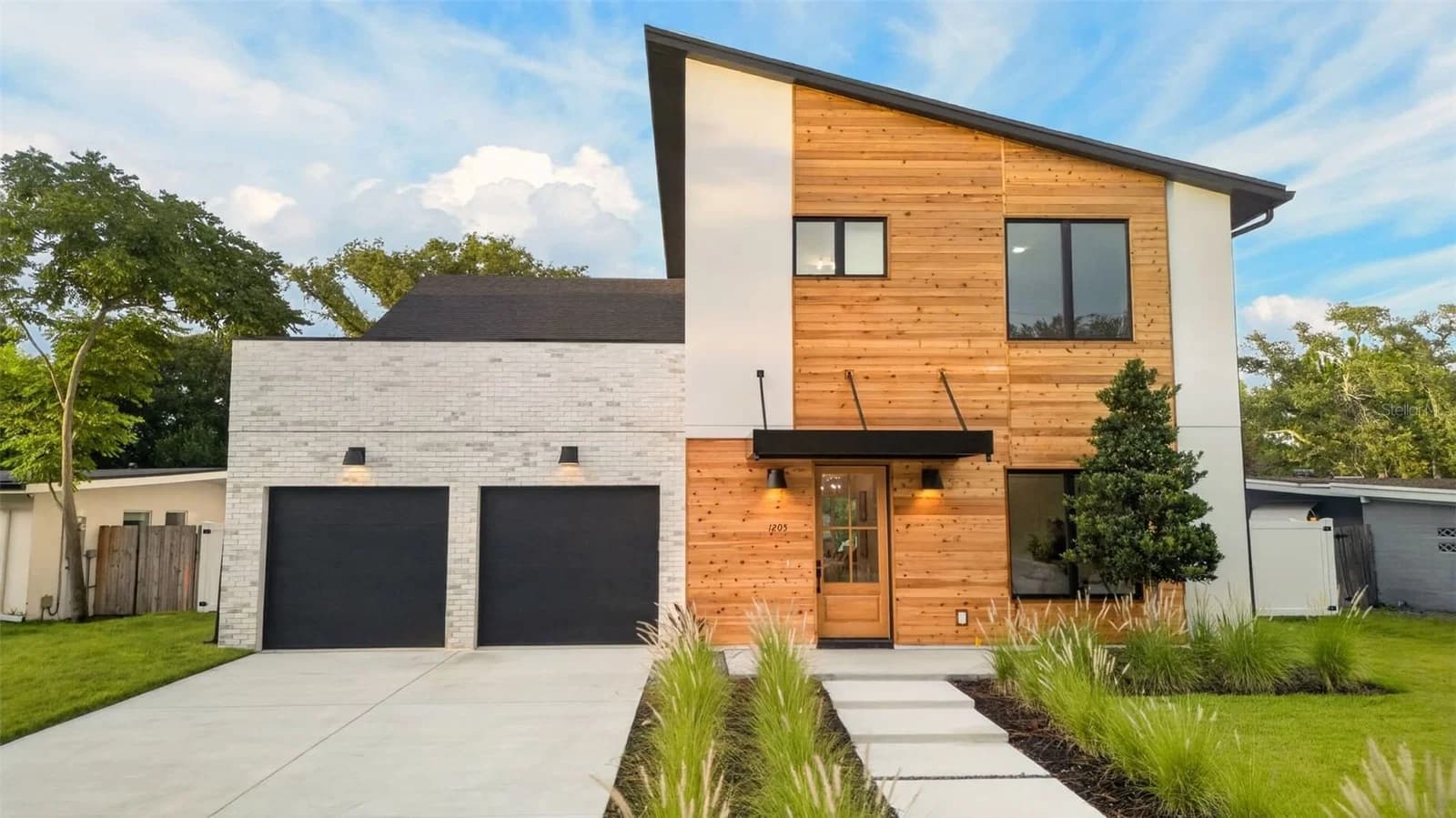 1205 FALCON Drive