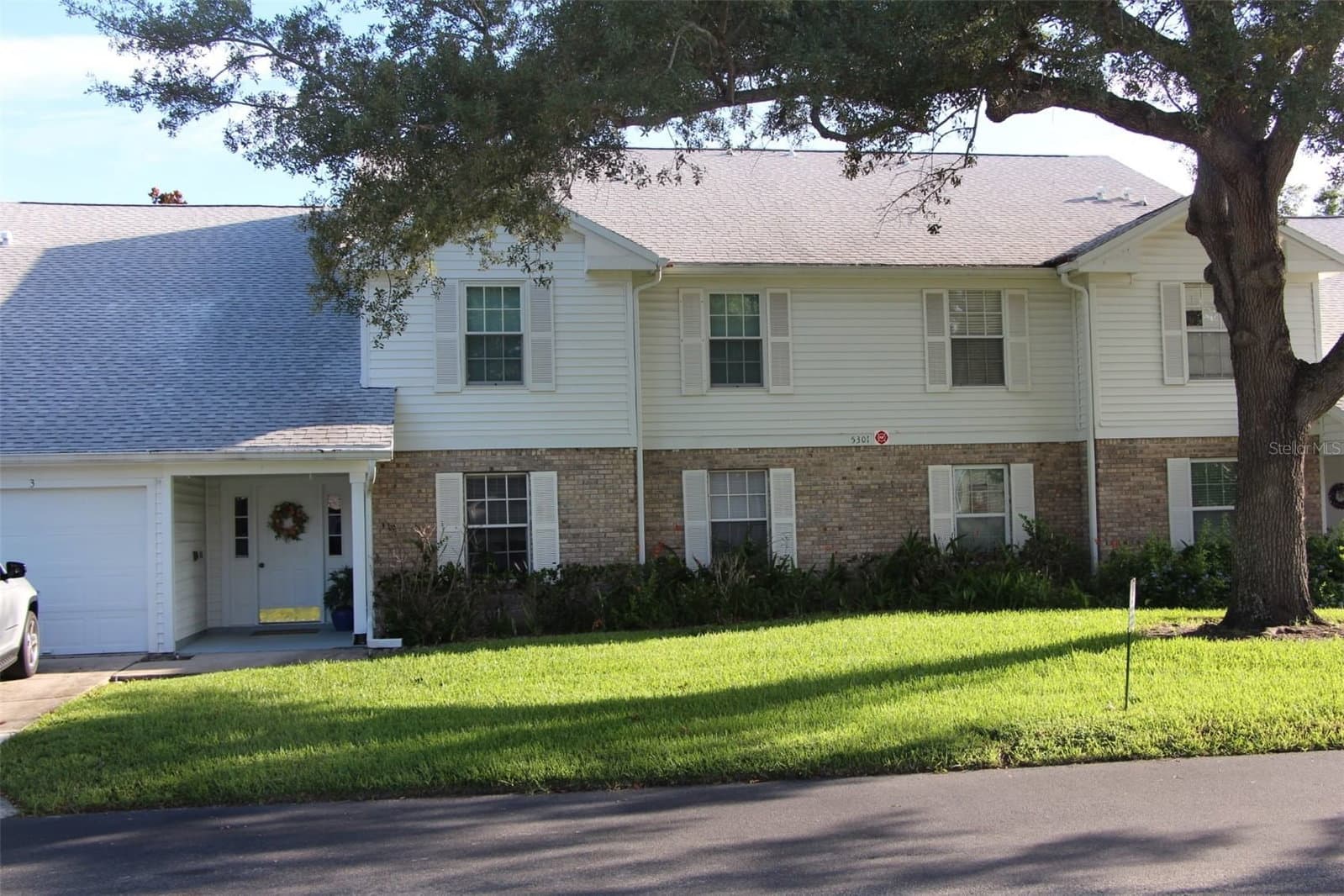 5301 WHITE CLIFF