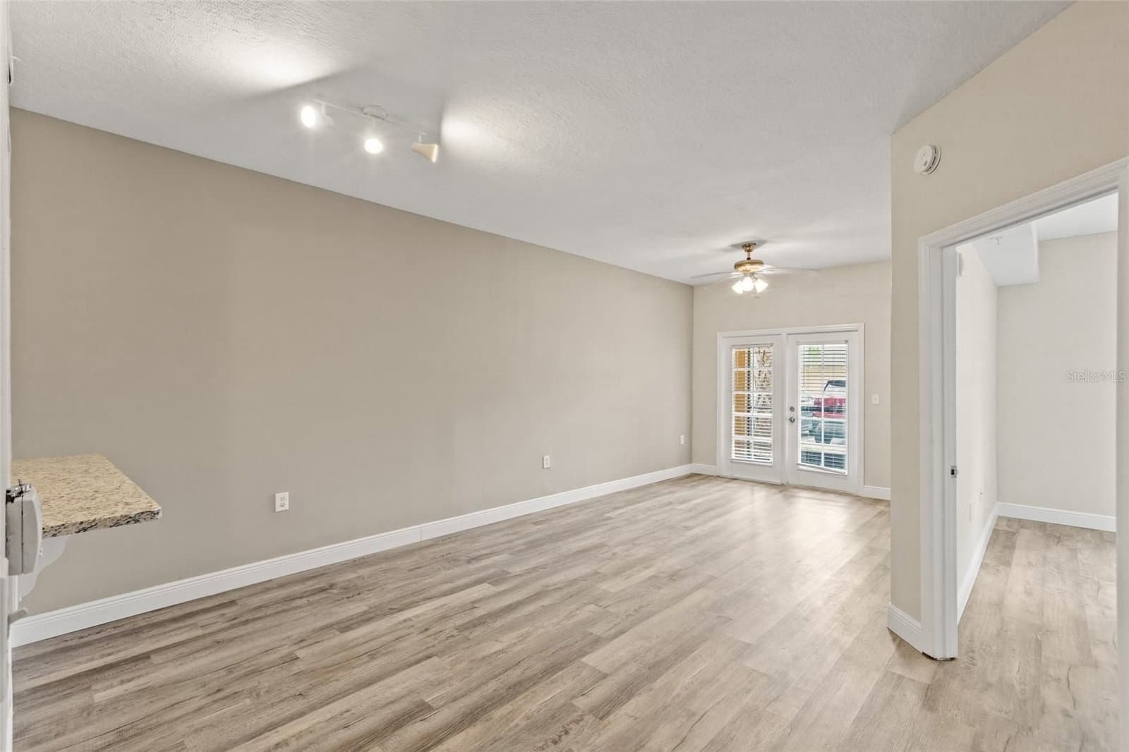 10855 WINDSOR WALK