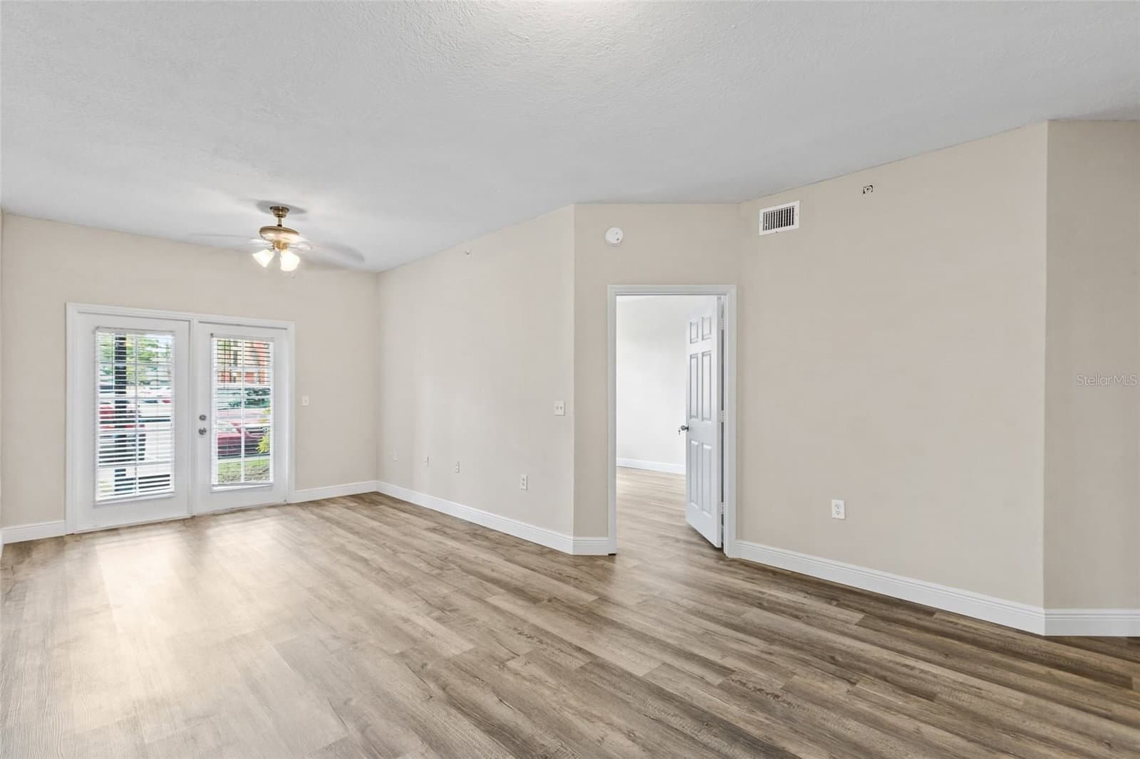 10855 WINDSOR WALK